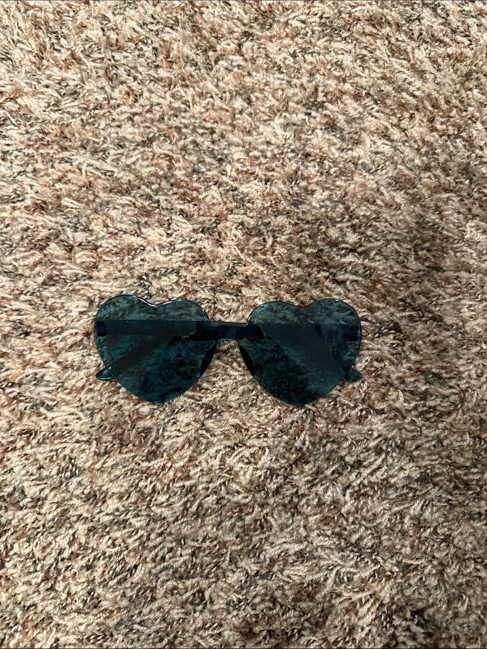 Amazon Heart-Shaped Sunglasses in Teal Green